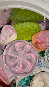 1.4M views · 6.4K reactions | This was my first time washing my molds in the washer. It was super satisfying 藍藍殺殺 #dirty #washing #laundry #detergent #powder #detergentpowder #dawb #platiunumdawn #washer #siliconemold #mold #washbaby #goviral #viral #viralvideo #viraltiktok #fyp #funfunletsgo #firsttime #hack #lazymom #lazygirl #satisfying | Funfunletsgo | Facebook