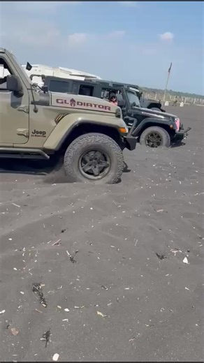 Gladiator Off-Road Adventures in Guatemala