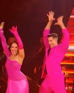 ‘Dancing with the Stars’ pro Cheryl Burke tests positive for COVID-19