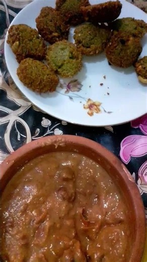 Let's eat breakfast #falafel #tahini #favabeans #cooking #recipe #Shorts #trend