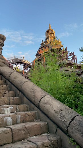 Did you know this?!😱 On my way to Disneyland Paris! #dlp #disneyland #paris #themepark #indianajones #lucasfilm #pretpark #waltdisney #disney #speed