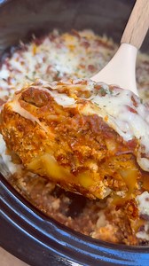 🙌🏼 https://aldentediva.com/easy-crockpot-lasagna-with-meat-sauce-no-boil-noodles/ | Al Dente Diva Food & Recipes