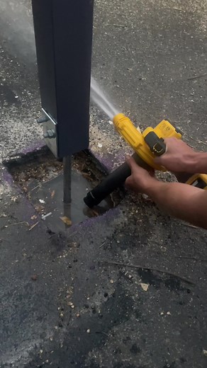 Unexpected Tool Use: Removing Water from a Hole