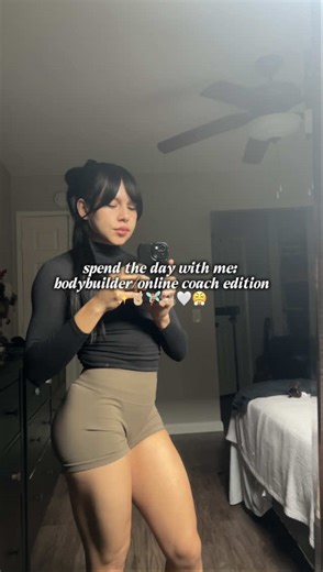 hellooooooo vlogs are back and better baby! ngl, my reverse & the content rut I've been in have been putting me in a funk- but I promised myself that I would show up and show out this year so here is a random little vlog I put together to get my spark back again ☝🏼✨ body image has been a little wonky. I am only human. It's not about what's happening it's about how we react to it 🤍 giving myself the grace I need while executing the plan and trusting the big picture! honoring myself and showing 