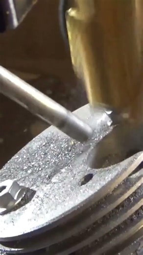 Hoglet spark plug hole. part1