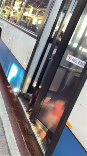 Transit Systems 1214 Doors Opening And Closing #shorts