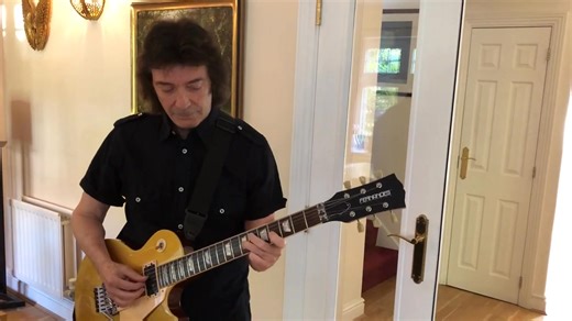 🎸 Nuestro querido Steve Hackett logrando uno de los espectaculares solos de "Firth of Firth" 🎸 Para los más aficionados al rock progresivo, creemos que es uno de los solos que más le gusta a cualquier fan de Genesis en especial del "Selling England by the Pound". Nuestro querido guitarrista Steve Hackett recreando el espectacular solo de "Firth of Firth" Qué les parece Los leo #SteveHackett #Genesis #FirthofFirth #guitarsolo #guitar #guitarplayer #progrock #rockprogresivo #AudicionProgresiva |