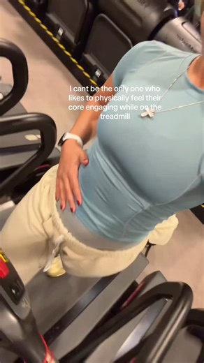 Hailee on Instagram: "I honestly think I just like touching myself in the gym LOL I like feeling my muscles work 🤓 #gymlife #workout #cardio #fitgirl #gymgirl"