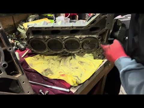 “Why Is Water Getting Into My Oil? Suzuki Outboard Failure Explained”