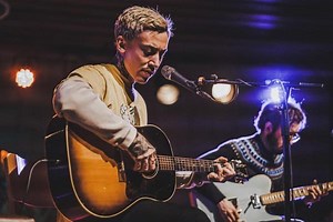 Noah Gundersen Reflects on Prolific Songwriting, Love of Music