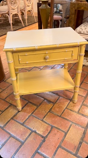 Thomasville Allegro yellow side table or nightstand !💛🌟💛🌟💛🌟💛🌟💛 | Fleur De Lis Antiques and Design