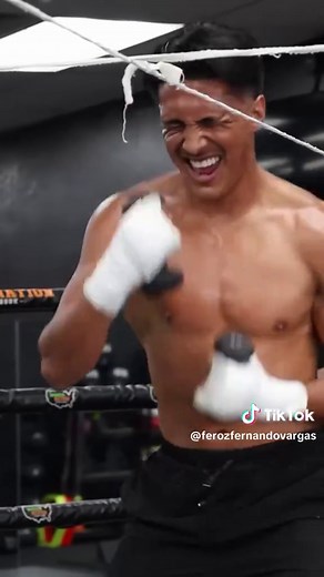 July 26, 2025 at Madison Square Garden, New York city 🗽 watch my 3rd born SAVAGE @Emi go 15-0 Vatos!!!! VÁMONOS RECIO MI REY!!! 👊🏾 Y A SUS ÓRDENES MI GENERAL 🫡🫡🫡🫡🫡😘😘😘😘😘 #TeamVargas!! . . . #VargasDynasty #EmilianoVargas #ElGeneral #EmiVargas #FernandoVargas #Boxing #LosVargas #fyp #Boxing #ForYouPage #MadisonSquareGarden @vargas.dynasty