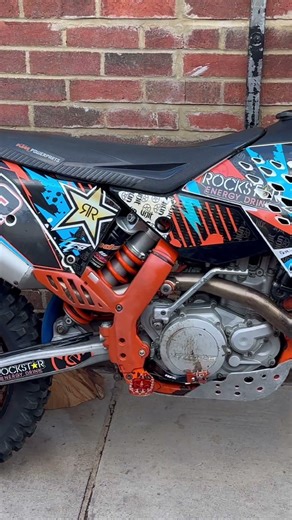 Ktm 400 exc 2010 start up standard exhaust