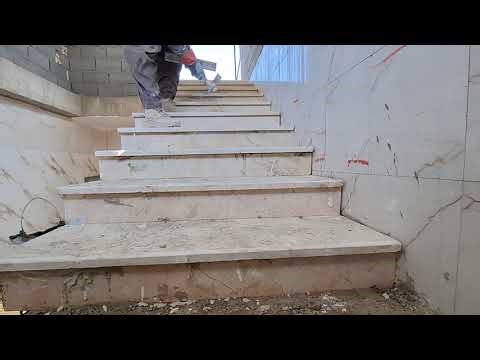 **🏠 Building a house from scratch: Free step-by-step tutorial! 🏠