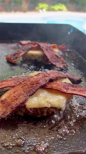 😎 Taste testing a little blackberry jam with Gruyère cheese today! #tastetesting | KirbyG's Diner