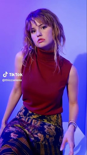 Debby Ryan Fine Pics: Celebrity Body Interpolate