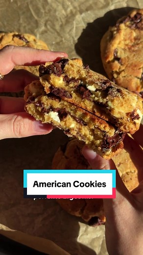 American Cookies Rezept mit zweierlei Schokolade