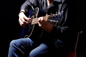 "Silent Night": Fingerstyle Guitar Arrangement in Tablature, Standard Notation and Audio