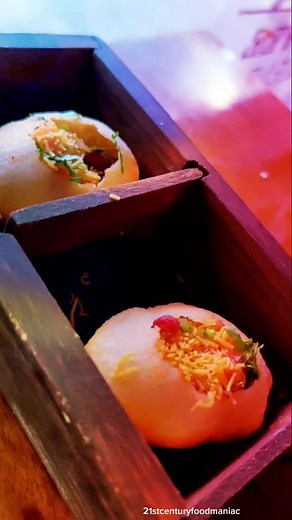 kabhi try ki hai ase?#foodvideo #streetfood #foodofindia #tiktokfoodies #tiktokfoodie #foodpost #foodie #foodlover #food #desifood #panipuri