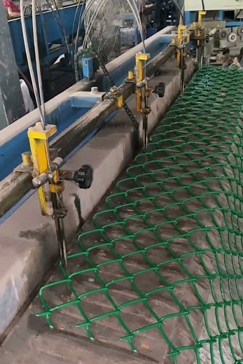 PVC coated Cyclone wire fence for Tennis court Boundary fence