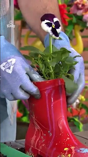 Make plant pots with a gumboot and teapot! | Play School