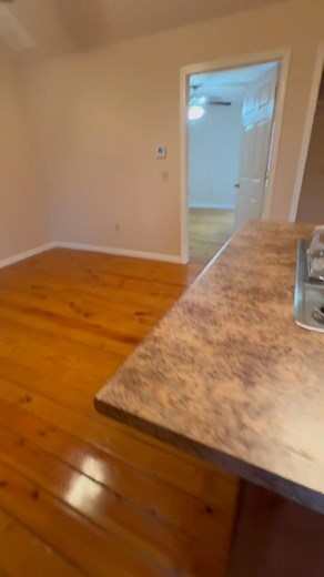 609 Graham #3 is a 1 bedroom apartment in West Memphis. Lots of charm and an open floorplan make this a great place to call home! $800/month | Steve Lackey Company