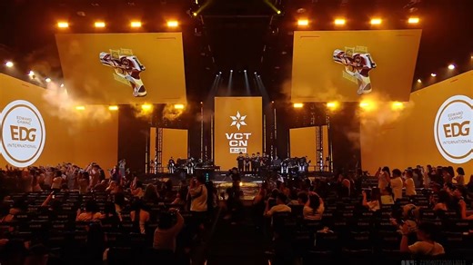 【EDG赛场cut】杰尼进化水箭龟第一个ACE nobody智力王夜露首秀 钊康双人舞再现四杀 | 全员高光cut | 恭喜EDG锁定季后赛！孩子们继续加油！