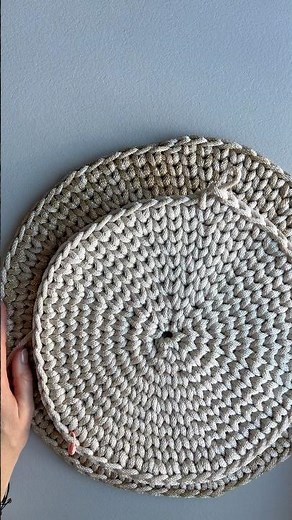 Learn to Crochet a Beautiful Placemat in Minutes #crochet #croche #howtocrochetbeginners #yarnlove