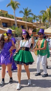 💜💛💚 Beads, beats & breathtaking views! Celebrate Mardi Gras where the sunsets shine like gold, the cocktails flow, and every moment feels like a VIP experience. 🎭🍹✨ Who’s ready for the most spectacular celebration? 🎷🌊 #GrandExperience #LosCabos #MardiGrasMagic #LuxuryCelebration | Grand Fiesta Americana Los Cabos All-Inclusive Golf & Spa