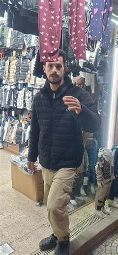 سلام ليكيب مرحبا بكم عند محل Beau gosse enfant تخفيضات من 985 حتى 500و600 برك محل تعنا في شفة ولاية البليدة https://www.facebook.com/share/p/1Uss8PKZPw/