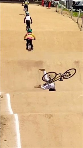 Oscar, massive crash at Track Attack BMX Eastfield 2026