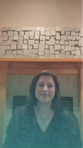 3 comments | In psychoanalytic work, the body can speak what words cannot. This clinical vignette shows how a single felt sensation in the analyst opened the door to life-saving insight. 易 Watch the full video free at letstalkpsychoanalysis.com or tap the link in bio. #psychoanalysis #clinicalvignette #countertransference #somaticcountertransference #analytictraining #therapisteducation #mindbodyconnection #letstalkpsychoanalysis | Let’s Talk Psychoanalysis | Facebook