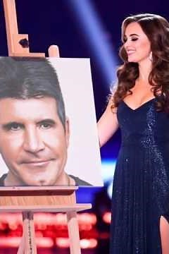 Beautiful Woman Creates an Incredible Painting in Minutes on #AGT 🤯