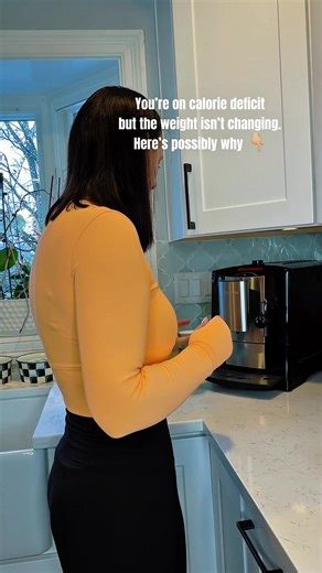 Why wouldn’t calorie deficit wouldn’t work? Before we’re get into it, follow along for more tips on weight loss from someone who lost 48 pounds all from home and without eating a single kale leaf! 1. Your deficit isn’t a deficit. You’re miscalculating your calories. Oils, sauces, larger portions or extra sips or bites of food all add up to extra calories. Even an extra miscalculated 200-300 calories can stall your whole process. 2. Stress & cortisol. Stress = stubborn fat, while high cortisol = 