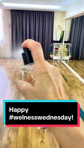 🌿 Embracing Wellness Wednesday with a gentle physio session for my slipped disc recovery. Adding a sprinkle of tranquility with my Glow Room spray, infusing the air with soothing aromas. Wishing you all a serene and rejuvenating Wednesday! 💆‍♂️✨ #WellnessWednesday #Aromatherapy #SelfCare #RecoveryJourney #3rituals