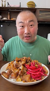 Yummy 😋Eat pig 🐷brain belly 🍖pork, bone🦀 head pig, 🥦Noodles #Yummy 😋 #Eat pig 🐷 #brain #belly 🍖 #pork, # #bone🦀 #head #pig, 🥦 #Noodles | Eat food delicious