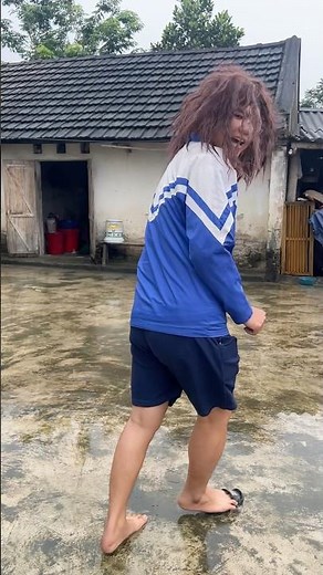 Bà đi nhầm r #trending