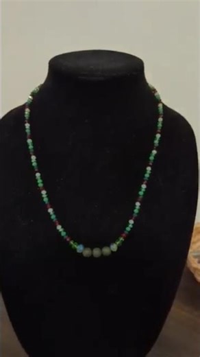 Ruby & Green Bead Necklace #diyjewelry #necklace #beads #diyjewelry #diynecklace