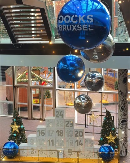 Docks Bruxsel on Instagram: "🎄✨ En décembre, Docks Bruxsel vous accueille plus longtemps ! Pour préparer les fêtes en toute tranquillité, Docks Bruxsel étend ses horaires d’ouverture durant tout le mois de décembre : 🕒 Tous les samedis de décembre : ouvert jusqu’à 20h 📅 Dimanches 14 & 21 décembre : ouvert de 11h00 à 18h30 De quoi faire votre shopping de Noël à votre rythme, découvrir les idées cadeaux, profiter des décorations et savourer pleinement l’ambiance des fêtes 💛 📍 Docks Bruxsel – 
