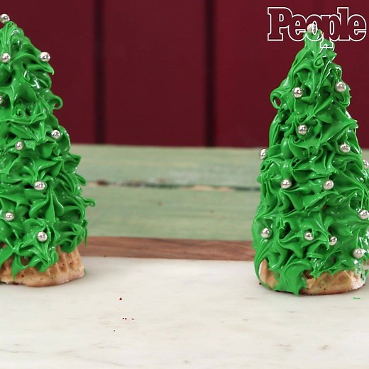 These red velvet cake Christmas trees are 1 part yummy and 1 part adorable! 🎄 | People