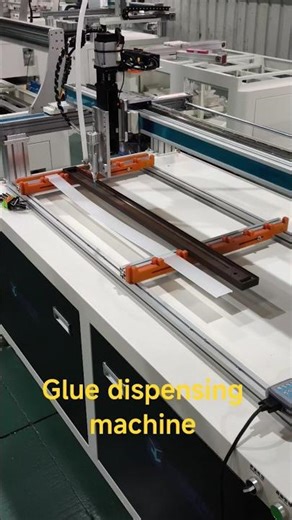 The dispensing machine precisely controls fluid distribution for electronic manufacturing, etc.