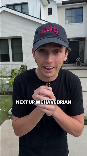 Brutally Rating Amp World Members Outfits!