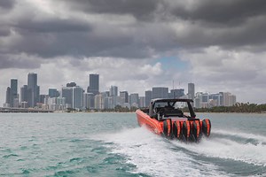 AMG's New Cigarette Boat Makes 2250 HP from 5 Supercharged V-8s