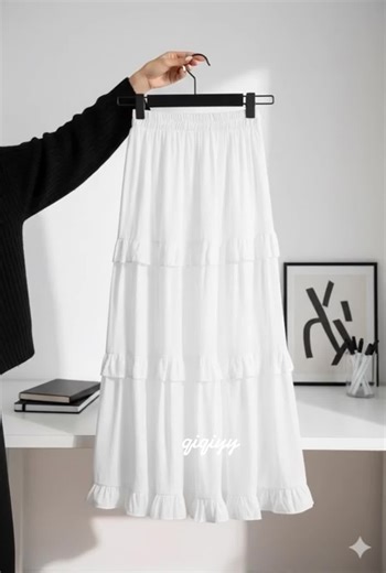 Stylish Skirt Outfits for Women in 2023