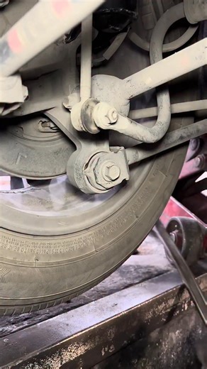 Mahar Mujahid on Instagram: "Rear spindle Bush installation #mechanical #repairing #suspense #repair #guide"