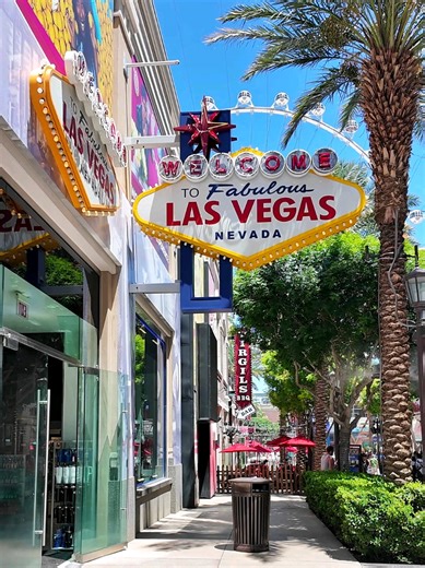 Explore The LINQ Promenade in Las Vegas