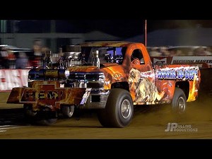 Pro Mod 4wd Trucks pulling at the Lucas Oil Mega Pull in Waynesburg, PA - 2022