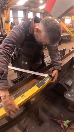 Semmens Steel Fabrication on Instagram: "Busting out cranked roof steels with toe plates to take the gable end timber frame over windows. These always take a fair bit of labour to get right especially with adding in toe plates. Using the @stabila_official @stabila_uk tech700 digital and maths together gives a great way to verify angles on jobs like this"