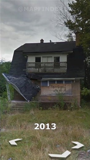 This Detroit House Slowly Disappeared 😨