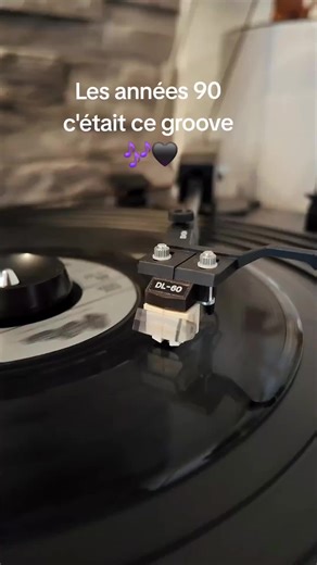 Yvette Michele: Le Groove Indémodable des Années 90